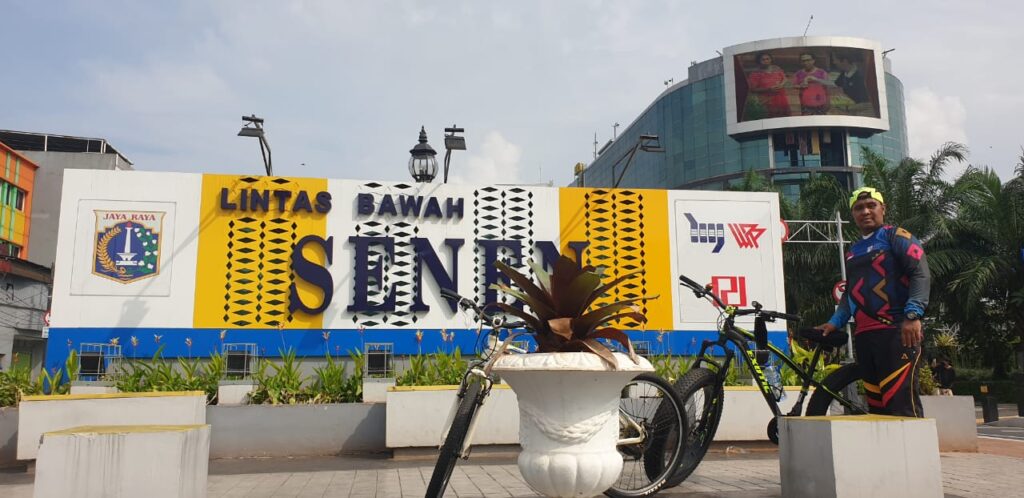 Simpang Lima Senen