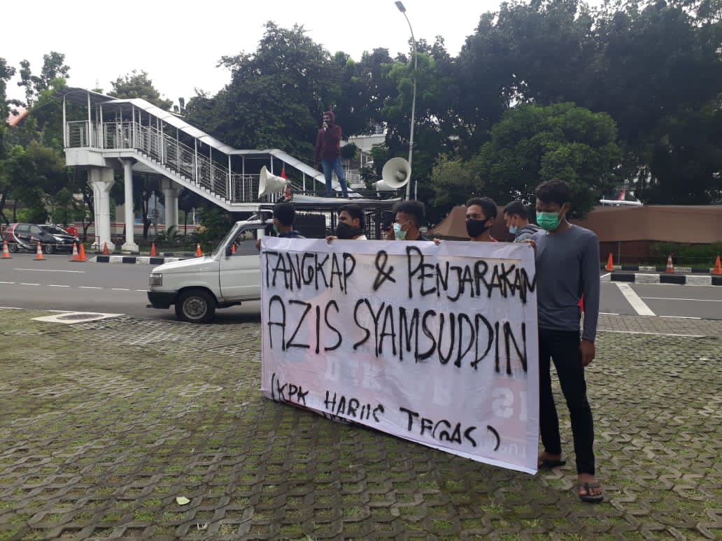 KPK Didesak Tangkap Azis Syamsuddin Terkait Suap Jual Beli Jabatan Kota Tanjung Balai