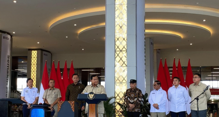 biru dan emas modern minimalis selamat hari buruh nasional facebook post - 2025-11-06T091459.253 Whoosh