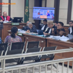 biru dan emas modern minimalis selamat hari buruh nasional facebook post (1)